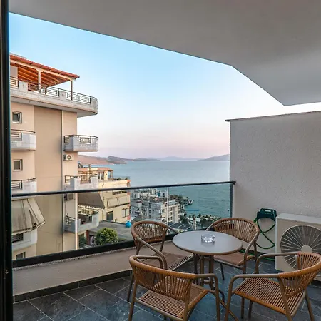 Jula Sea View Apartmán Sarandë