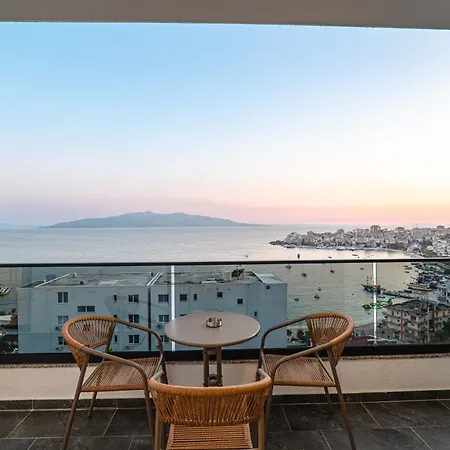 Jula Sea View Apartmán *