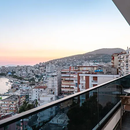 Jula Sea View Apartmán