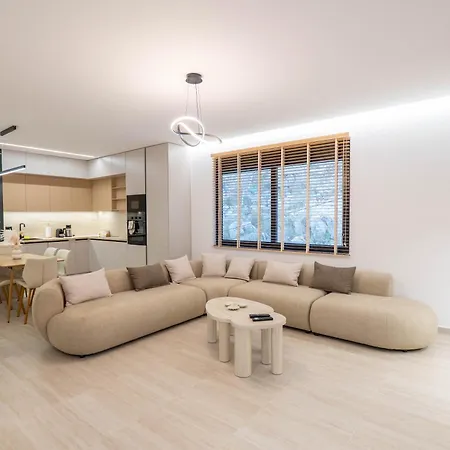 Jula Sea View Apartmán Sarandë
